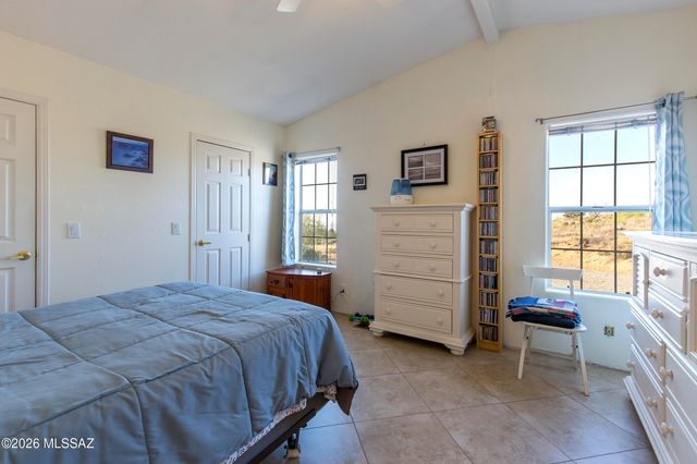 1045 W Barbara Place, Oracle, AZ 85623