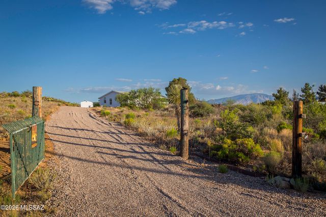1045 W Barbara Place, Oracle, AZ 85623