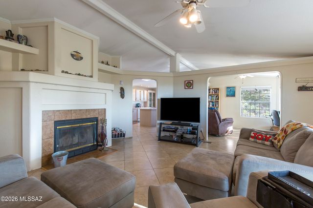 1045 W Barbara Place, Oracle, AZ 85623