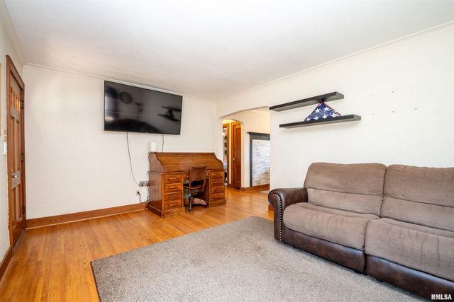 1007 CHESTNUT Street, Pekin, IL 61554
