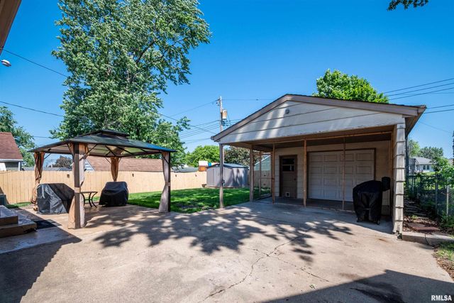 1007 CHESTNUT Street, Pekin, IL 61554