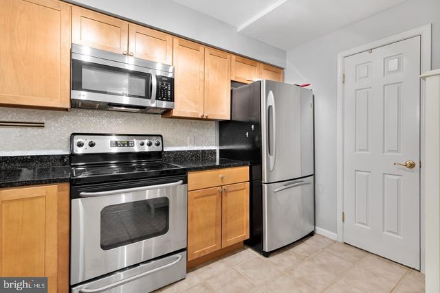 2050 N CALVERT ST #106, Arlington, VA 22201
