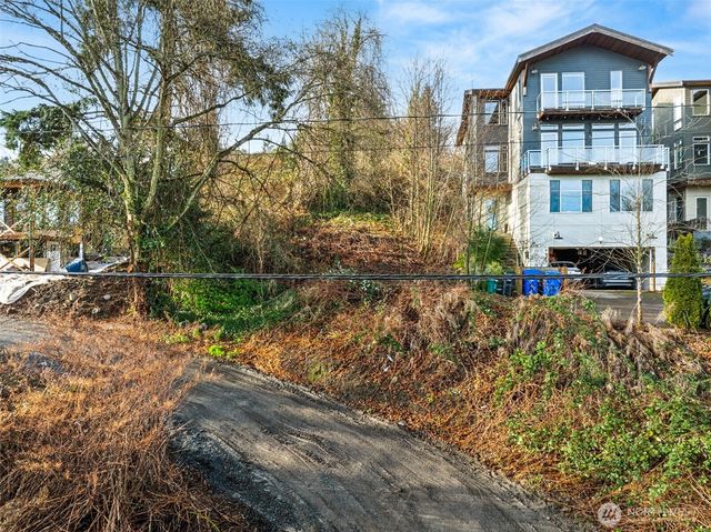4019 Burton Place W, Seattle, WA 98199