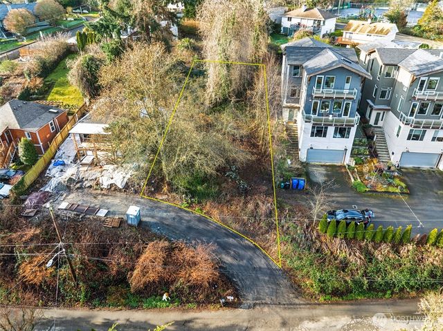 4019 Burton Place W, Seattle, WA 98199