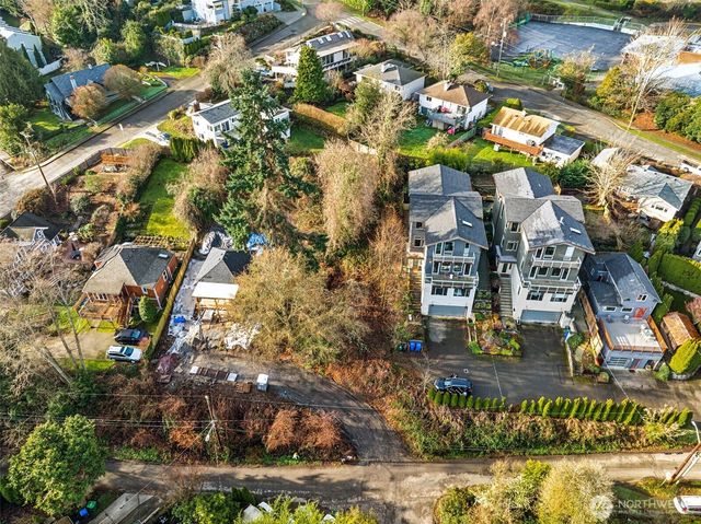 4019 Burton Place W, Seattle, WA 98199