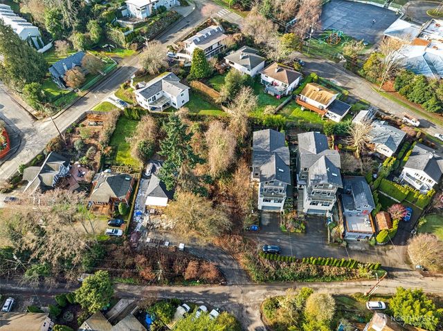 4019 Burton Place W, Seattle, WA 98199