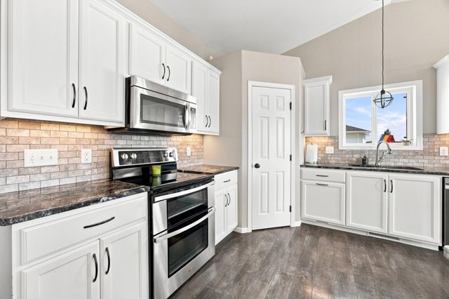 3534 54th Street S, Fargo, ND 58104