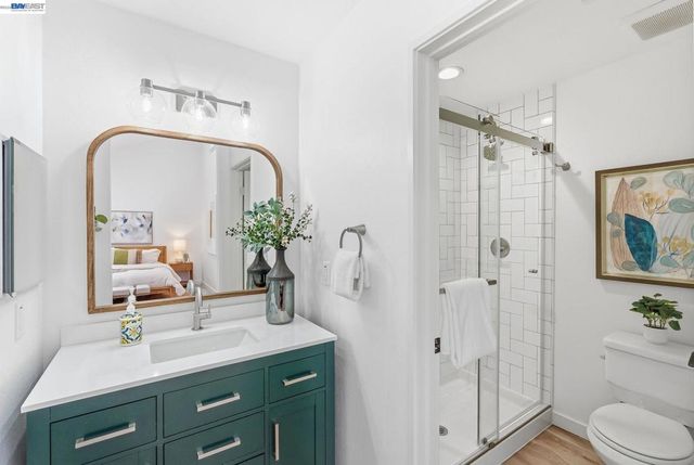 1163 Admiralty Ln, Alameda, CA 94502
