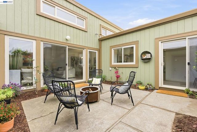 1163 Admiralty Ln, Alameda, CA 94502