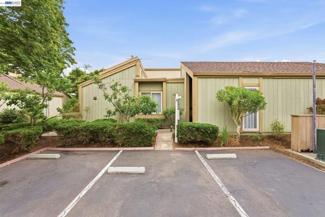 1163 Admiralty Ln, Alameda, CA 94502