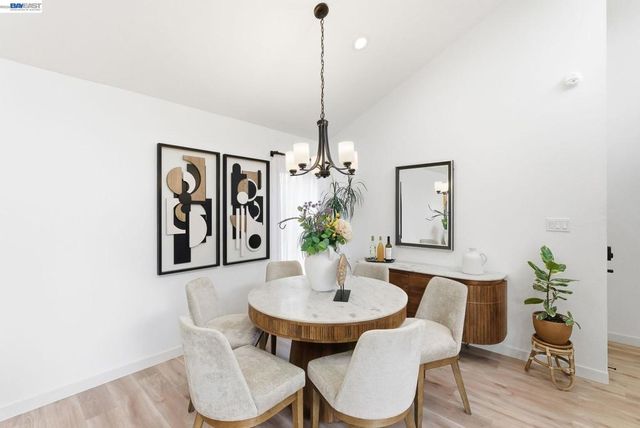 1163 Admiralty Ln, Alameda, CA 94502