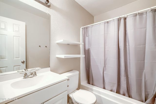 225 N STANDAGE -- 29, Mesa, AZ 85201