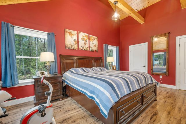 29 Reservoir Heights Road, Plymouth, NH 03264