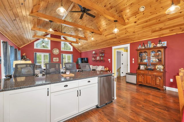 29 Reservoir Heights Road, Plymouth, NH 03264