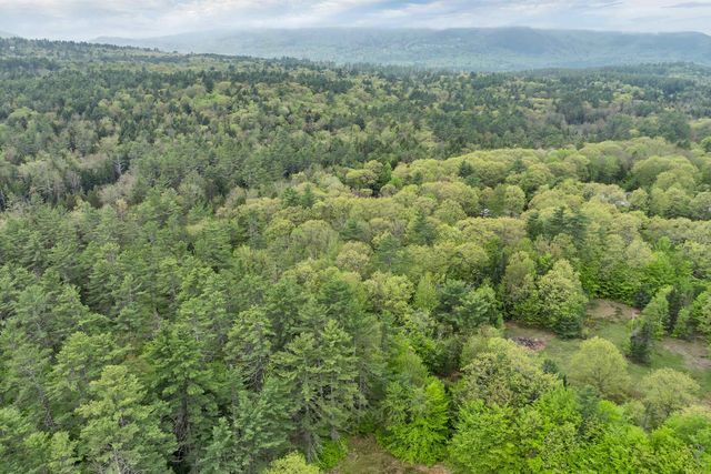 29 Reservoir Heights Road, Plymouth, NH 03264