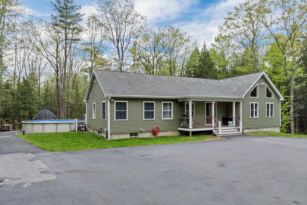 29 Reservoir Heights Road, Plymouth, NH 03264