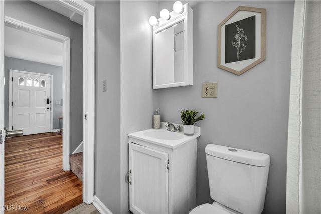 1078 Lindsay Avenue, Akron, OH 44306