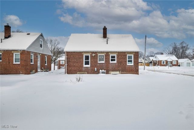 1078 Lindsay Avenue, Akron, OH 44306