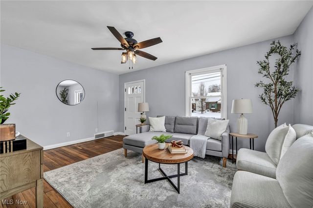 1078 Lindsay Avenue, Akron, OH 44306