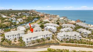 109 Barefoot CIR 22, Bonita Springs, FL 34134
