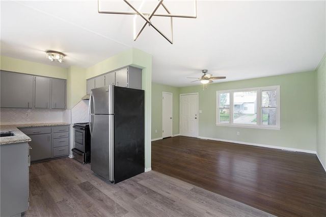 3503 N McCoy Street, Independence, MO 64050