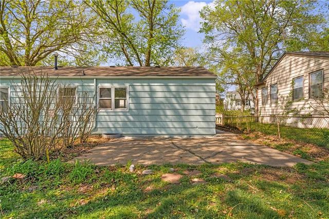 3503 N McCoy Street, Independence, MO 64050
