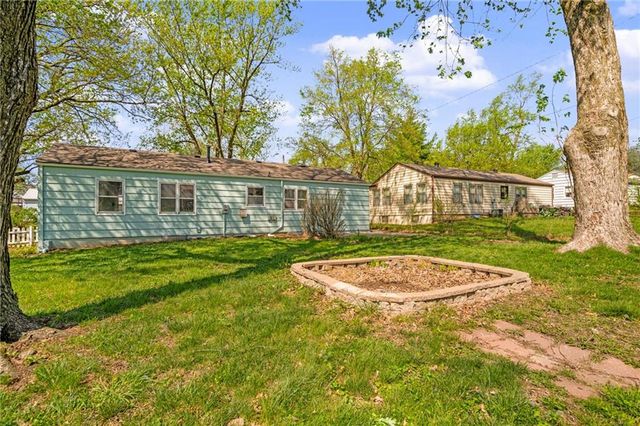 3503 N McCoy Street, Independence, MO 64050