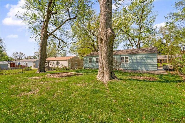 3503 N McCoy Street, Independence, MO 64050