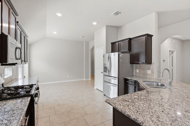 5018 Italica, San Antonio, TX 78253