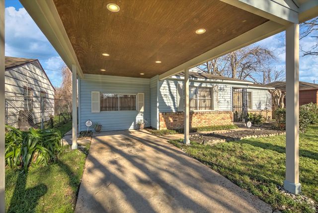 9309 Cathedral Drive, Houston, TX 77051