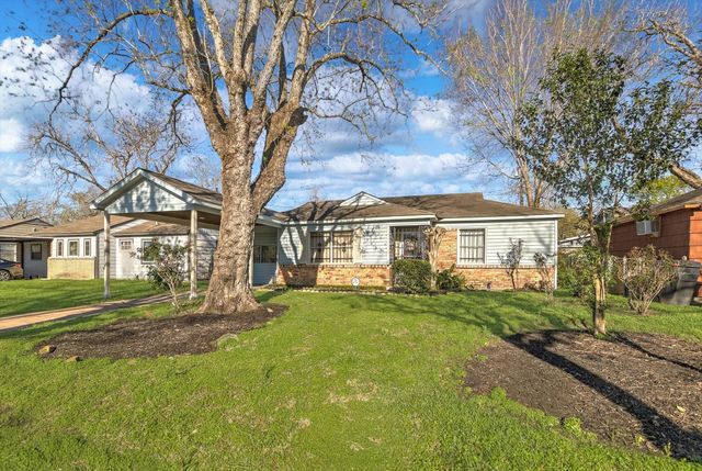 9309 Cathedral Drive, Houston, TX 77051