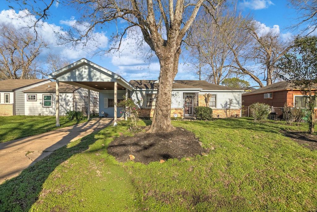 9309 Cathedral Drive, Houston, TX 77051