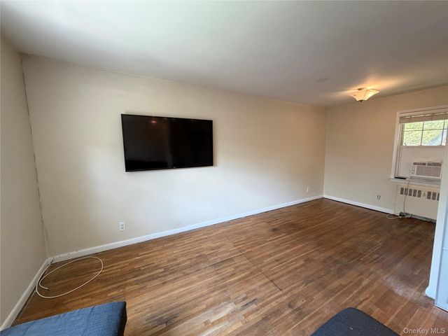 182 Pinewood Road 24, Hartsdale, NY 10530