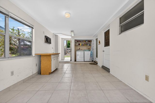 1029 Andrews Road, West Palm Beach, FL 33405
