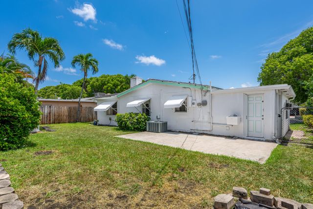 1029 Andrews Road, West Palm Beach, FL 33405