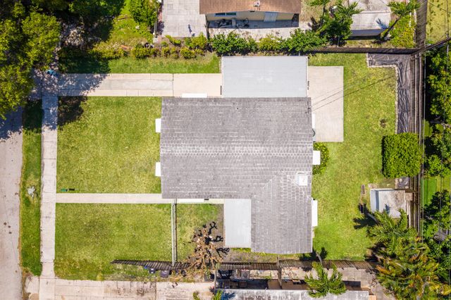 1029 Andrews Road, West Palm Beach, FL 33405