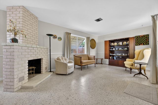 1029 Andrews Road, West Palm Beach, FL 33405