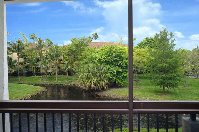 711 N Pine Island Road, Plantation, FL 33324