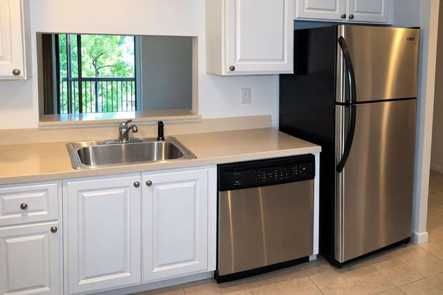 711 N Pine Island Road, Plantation, FL 33324