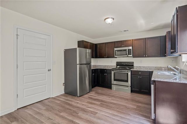 631 Carlton Pointe Drive, Palmetto, GA 30268