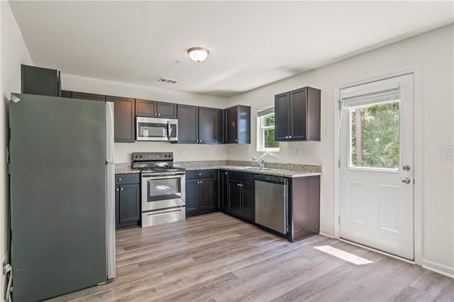 631 Carlton Pointe Drive, Palmetto, GA 30268