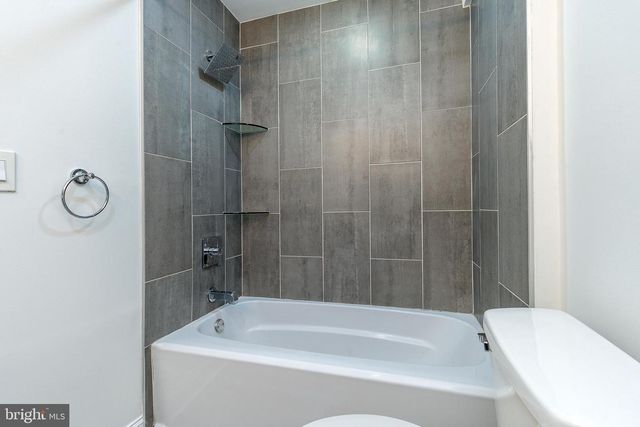 1611 S MOLE ST, Philadelphia, PA 19145