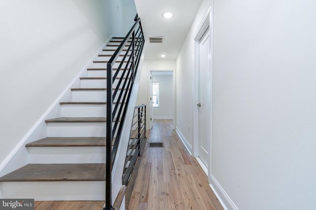 1611 S MOLE ST, Philadelphia, PA 19145