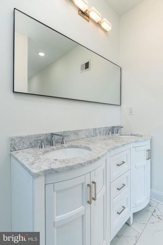 1611 S MOLE ST, Philadelphia, PA 19145