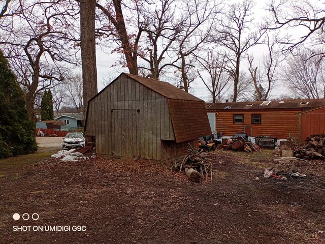 27 Oyster Bay, Lakemoor, IL 60051