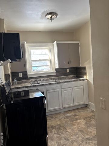 3922 W COURT Street, Flint, MI 48532