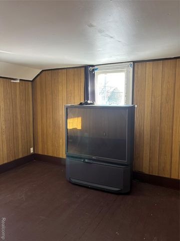 3922 W COURT Street, Flint, MI 48532