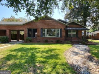 210 Parker Avenue N, Brooklet, GA 30415