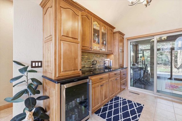 429 S PINE GROVE LANE, Hortonville, WI 54944