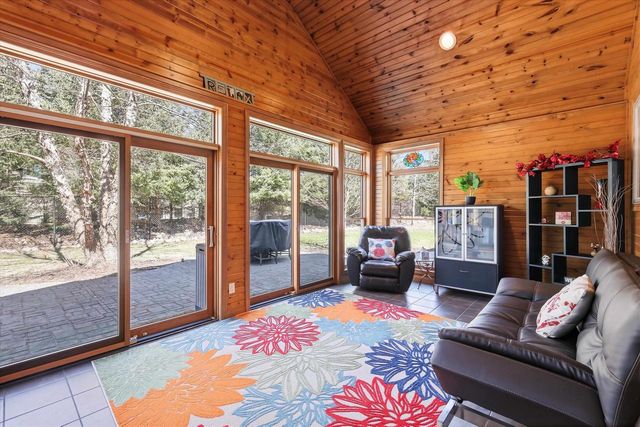 429 S PINE GROVE LANE, Hortonville, WI 54944